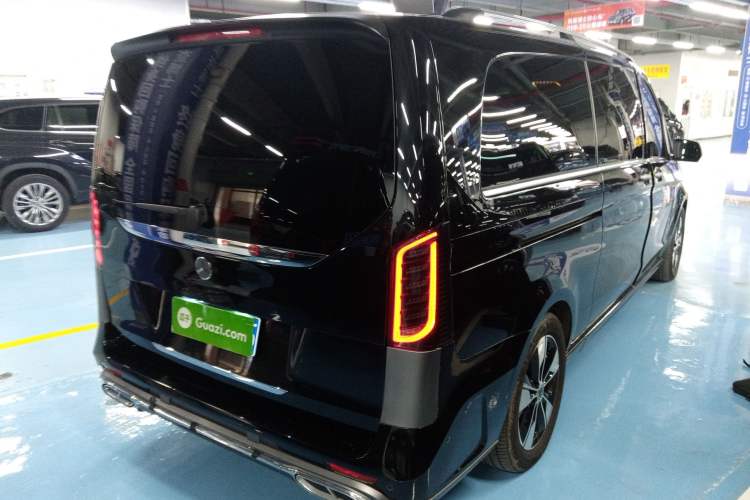 Used Mercedes-Benz V-Class 2022 V 260 L Long Wheelbase Prestige Edition
