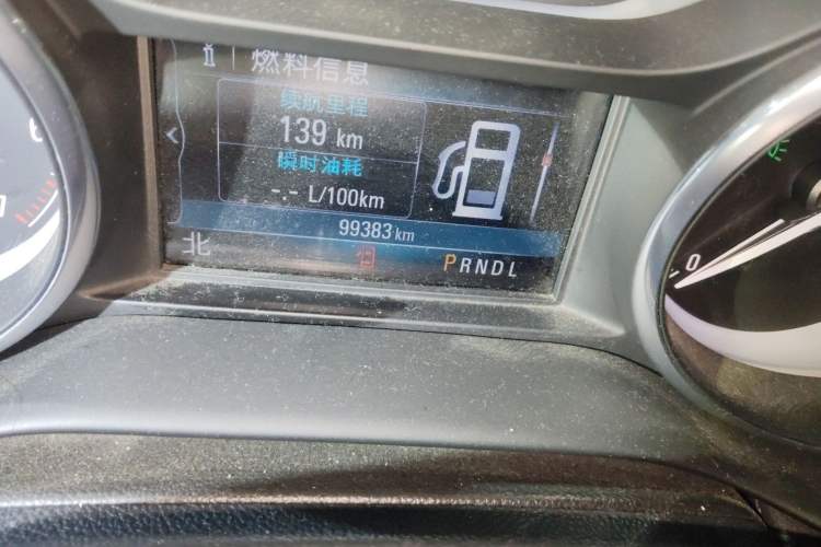 Used Buick Envision 2018 28T Four-Wheel Drive Elite Version Odometer Close Up