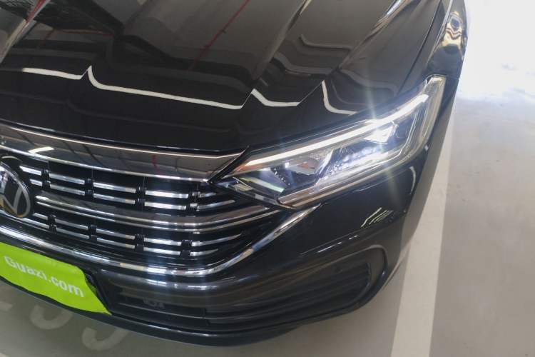 Used Volkswagen Sagitar 2025 Revised Version Three 300TSI DSG Excellence Edition