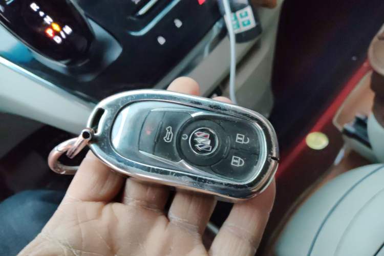 Used Buick GL8 2023 Land Executive Class Smart Enjoyment Model