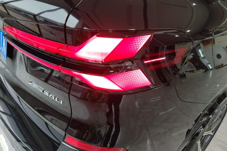 Used BMW X5 2023 xDrive 30Li Luxury M Sport Night Edition Package