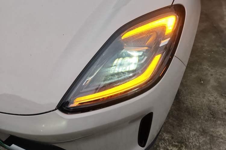 Used Wuling Bingo S 2025 Model 430km Deluxe Edition