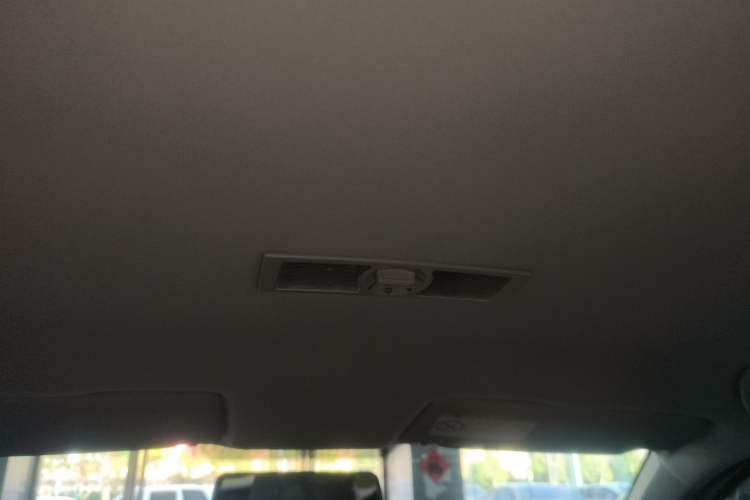 Used Volkswagen Lavida 2015 1.6L Automatic Fashion Edition
