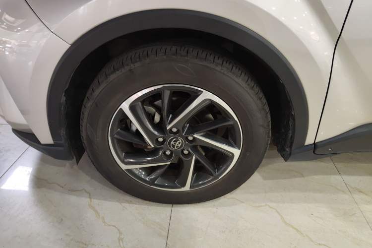 Used Toyota C-HR 2023 2.0L Luxury Edition
