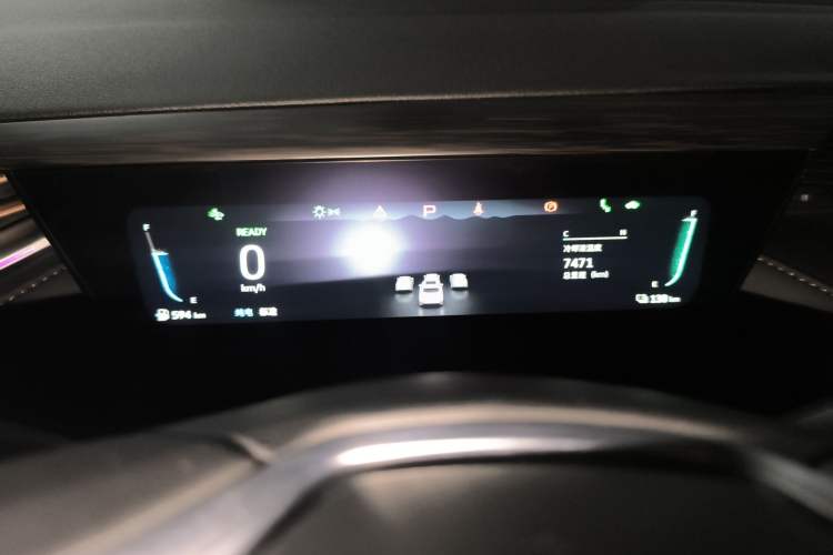 Used Wey Latte DHT-PHEV 2022 1.5T Four-Wheel Drive Extra-Large Version Instrument Cluster