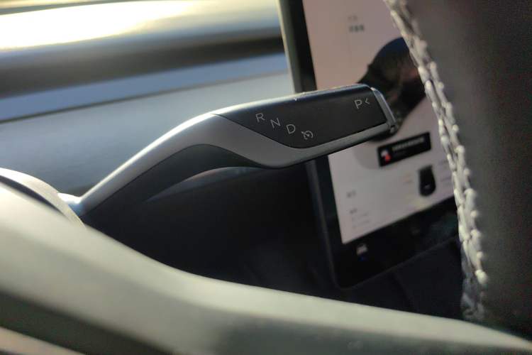 Used Tesla Model Y 2022 Revised Version Rear-Wheel Drive Gear Lever