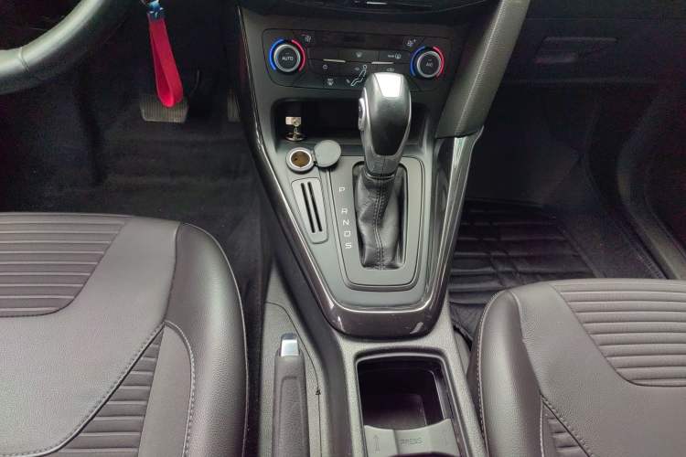 Used Ford Focus 2017 Hatchback 1.6L Automatic Fashion Edition Smart Drive Version