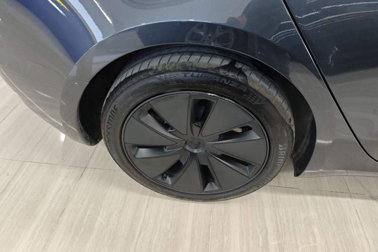 Used Tesla Model 3 2025 Rear-Wheel-Drive Version