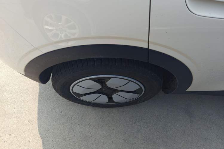 Used Geely Galaxy Geome 2025 310km Youth Edition Right Rear Wheel Hub