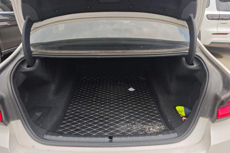 Used BMW 5 Series 2022 Restyled 525Li M Sport Package Trunk