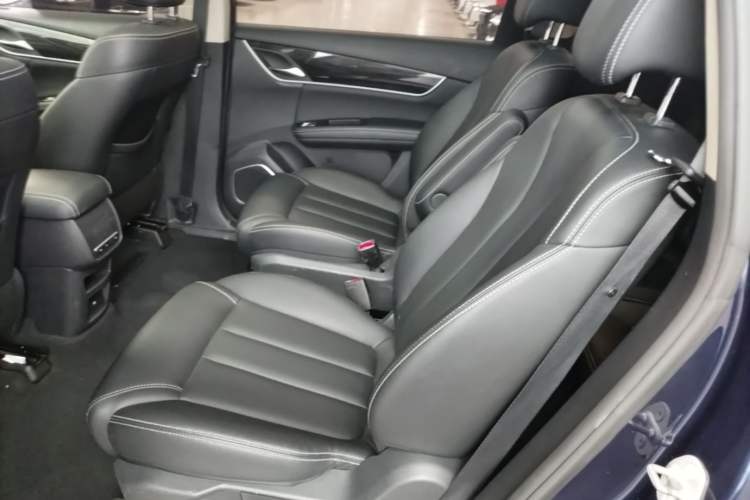 Used BYD Song MAX 2018 1.5T Automatic Smart Connect Elite Model with 6 Seats
