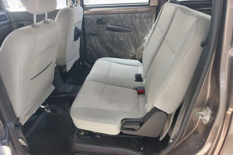 Used Wuling Hongguang 2015 1.5L S Basic Version China V Standard Left Rear Seat