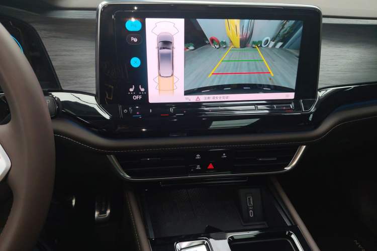 Used Volkswagen Viloran 2024 380TSI Premium Edition Audio And AC Panel