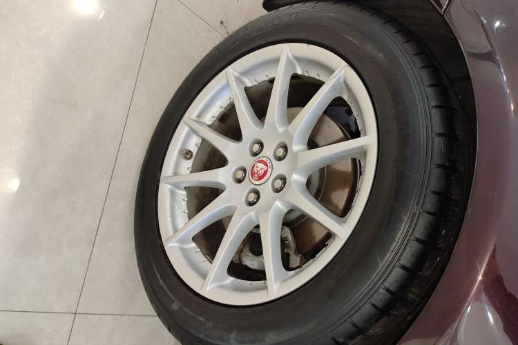 Used Jaguar XJ 2016 XJL 2.0T Two-Wheel-Drive Elegant Business Edition