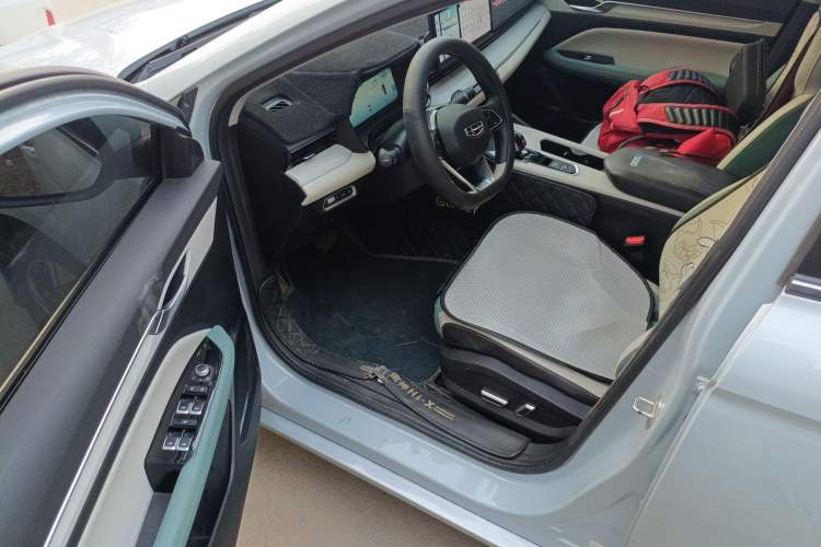 Used Geely Auto Emgrand L HiP 2022 1.5TD-DHT Pro 100KM Super Swift
