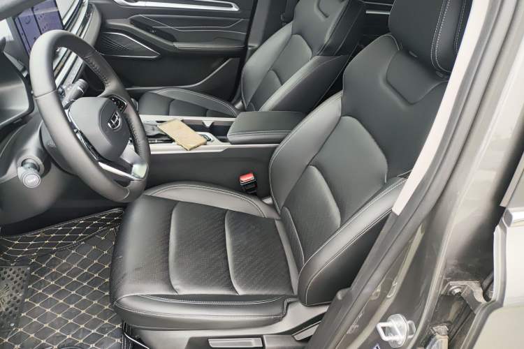 Used Geely Auto Emgrand 2023 4th Generation Champion Edition 1.5L CVT Prestige Model
