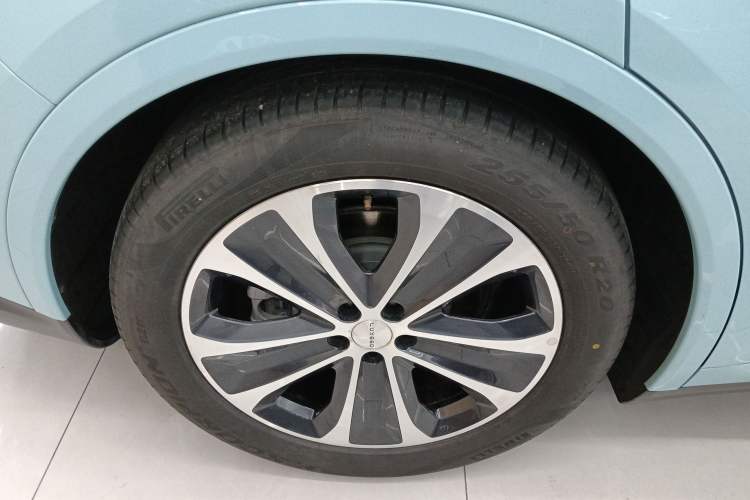 Used Hima Luxeed R7 2025 Range-Extended Version 251 km Max Right Rear Wheel Hub