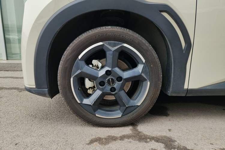 Used BYD Seagull 2023 Free Edition Left Front Wheel Hub