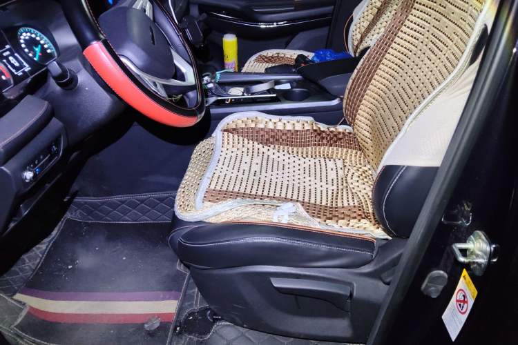 Used CHANGAN OSHAN X7 PLUS 2022 1.5T Blue Whale Edition Automatic Luxury 7-Seater Left Front Seat