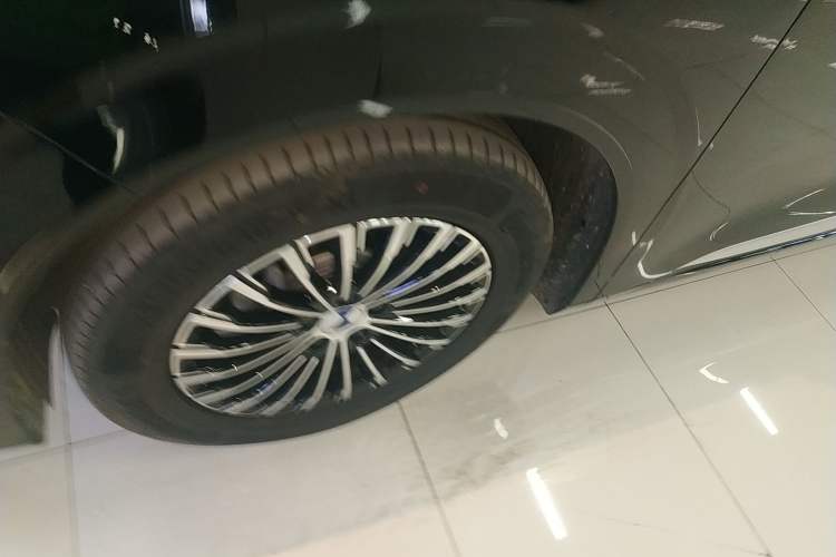 Used Denza D9 2024 DM-i 980 Four-Wheel Drive Prestige Model