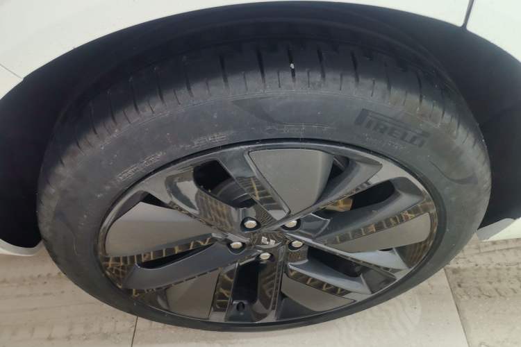 Used Li Auto L6 2024 Pro Model Right Rear Wheel Hub