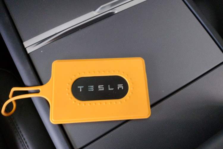 Used Tesla Model Y 2025 Rear-Wheel-Drive Version