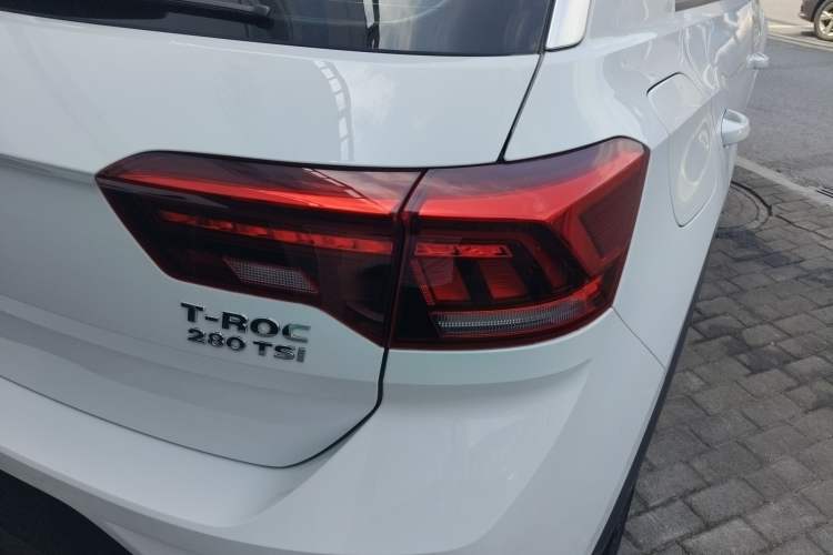 Used Volkswagen T-ROC 2018 280TSI DSG Two-Wheel-Drive Comfort Version China V Standard Right Rear Taillight