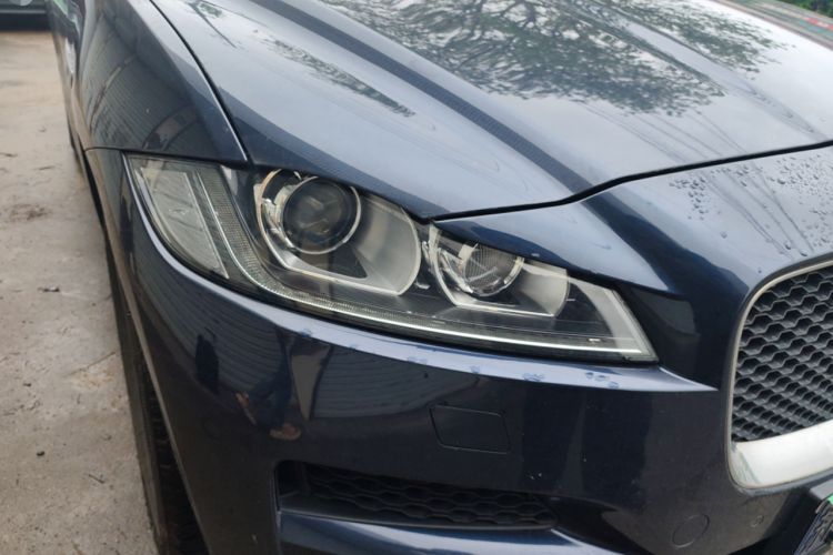 Used Jaguar F-PACE 2019 2.0T Four-Wheel Drive Urban Luxury Edition Right Front Headlight