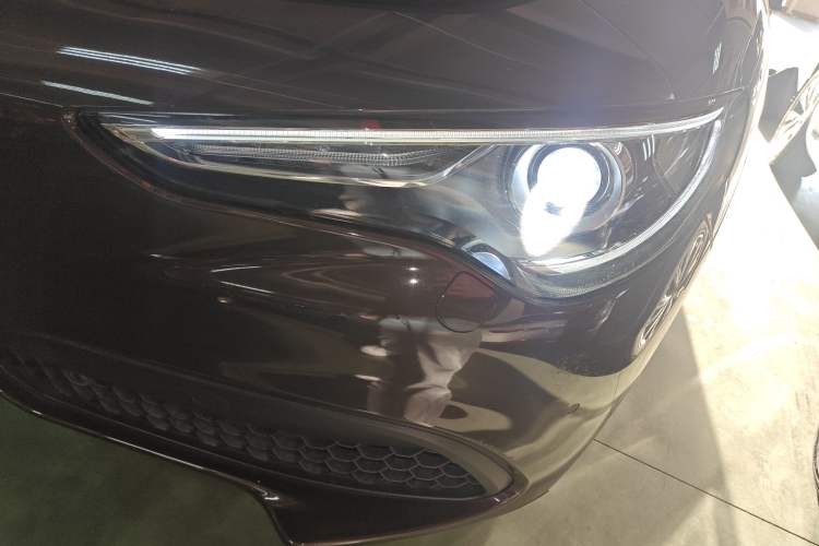 Used Alfa Romeo Stelvio 2017 2.0T 200HP Elite Edition
