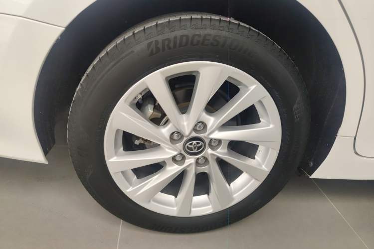 Used Toyota Camry 2021 2.0G Luxury Edition
