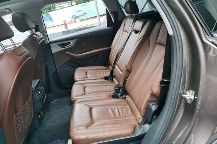 Used Audi Q7 2018 40 TFSI Comfort Model