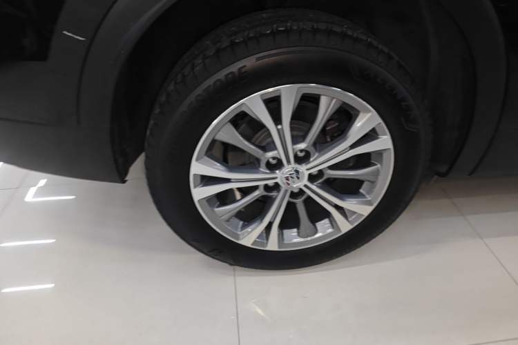 Used Buick Envision 2021 Encore Plus 652T Five-Seat All-Wheel-Drive Luxury Model
