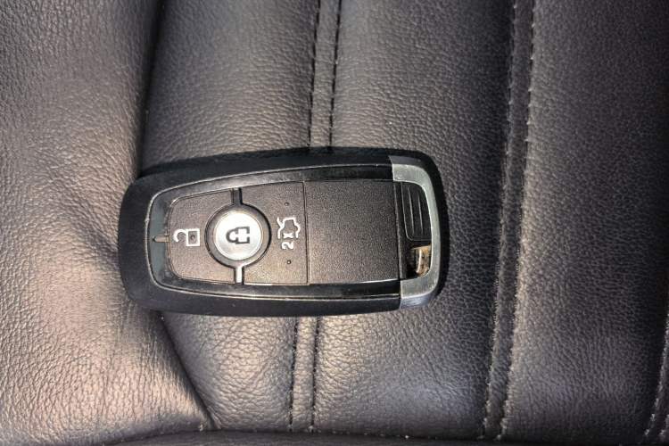 Used Ford Edge 2018 EcoBoost 245 Two-Wheel-Drive Titanium 7-Seater China V Standard