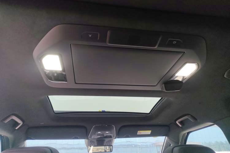 Used Zeekr 009 2024 Six-Seat Executive Version 4WD 108 kWh