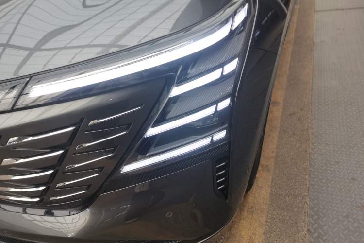 Used CHANGAN CS75 PLUS 2025 4th Generation UItra 2.0T New Blue Whale Smart Intelligent Powertrain Version Left Front Headlight