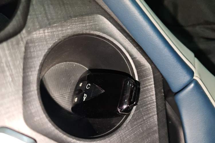 Used Changan UNI-V iDD 2023 ZhiDian iDD 1.5T 113km Smart & Fun Version