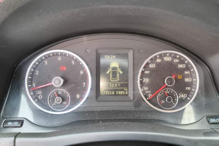 Used Volkswagen Tiguan 2013 1.4 TSI Manual Two-Wheel Drive BlueMotion Edition