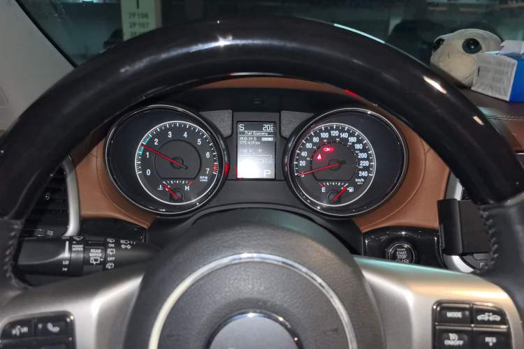 Used Jeep Grand Cherokee 2012 3.6L Flagship Prestige Edition