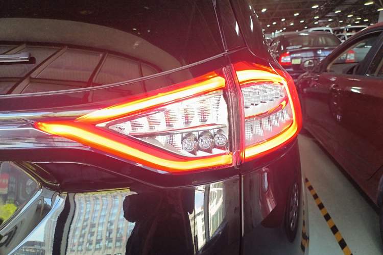 Used Ford Edge 2016 EcoBoost 245 Four-Wheel Drive Titanium 7-Seater