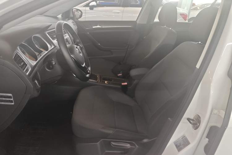 Used Volkswagen Golf 2015 1.6L Automatic Comfort Model