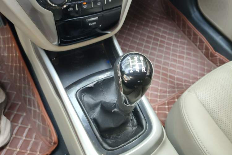 Used CHANGAN Eado 2012 1.6L Manual Luxury Model China IV Standard
