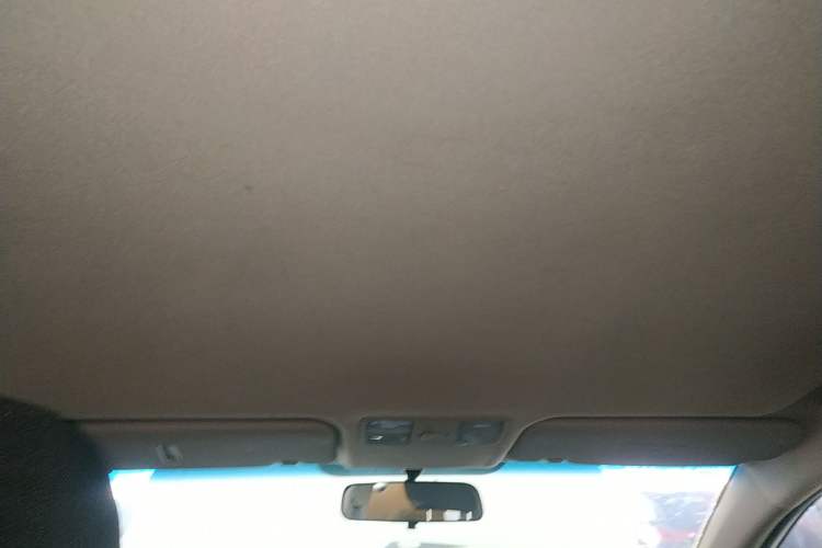 Used Kia K2 2015 Sedan 1.4L MT GLS
