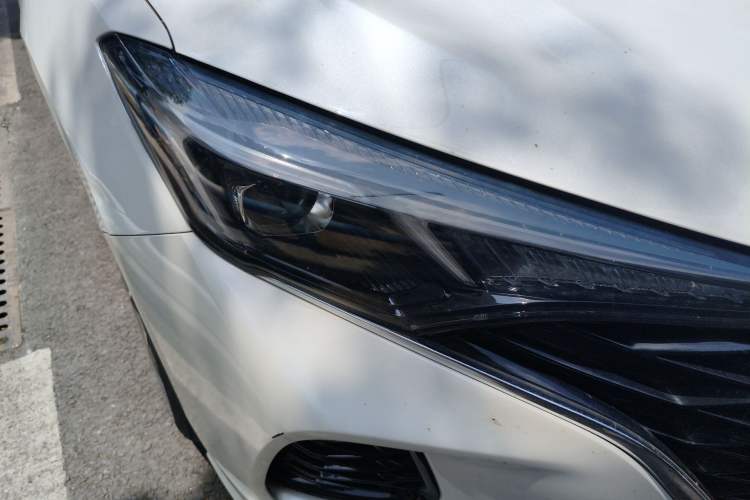 Used CHANGAN Eado 2021 PLUS Blue Whale NE 1.4T GDI DCT Flagship Model Right Front Headlight