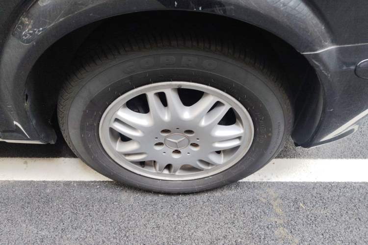 Used Karson Vito 2015 C7 3.0L Commercial Standard Model Right Front Wheel Hub