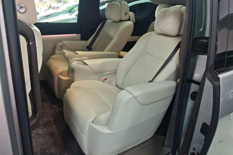 Used Li Auto MEGA 2024 Ultra Model Left Rear Seat