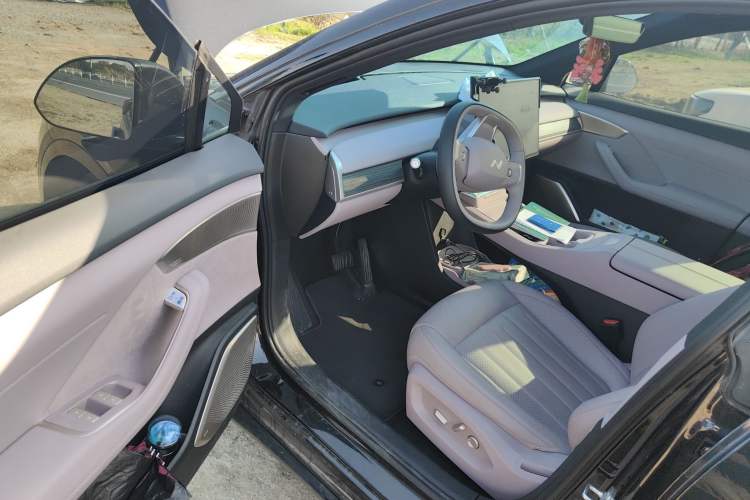 Used ONVO L60 2024 60 kWh Rear-Drive Version