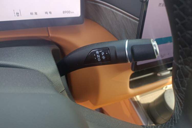 Used Wey Gaoshan 2025 Four-Wheel Drive Alpine 8