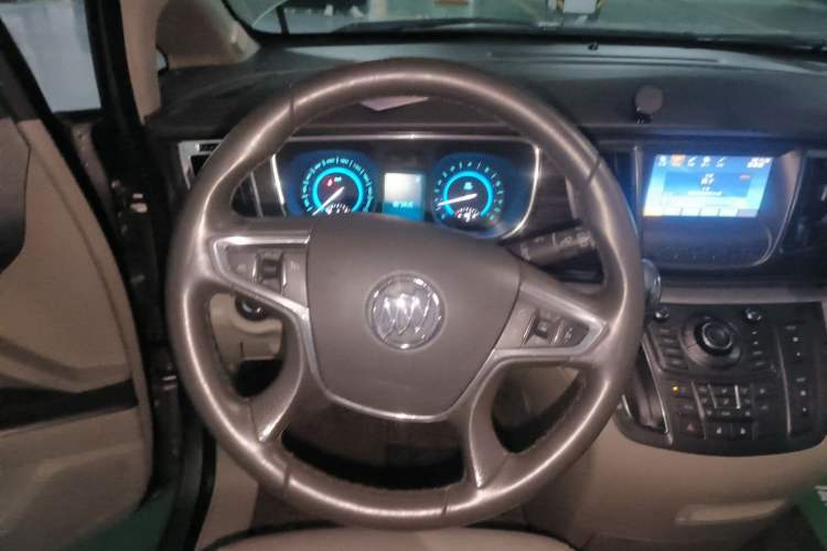 Used Buick GL8 2013 3.0L GT Luxury Business Haoya Edition