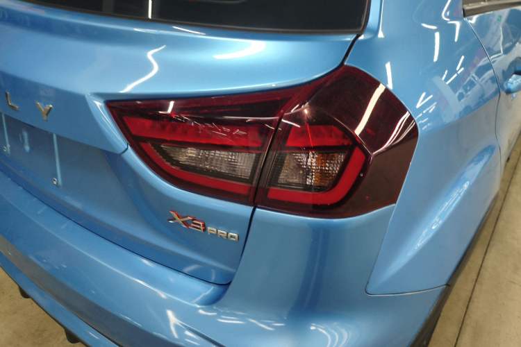 Used Geely Auto Vision X3 2021 PRO 1.5L CVT Deluxe Model
