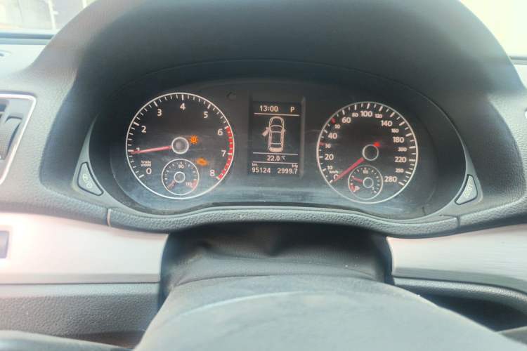 Used Volkswagen Passat 2014 1.8TSI DSG 30th Anniversary Edition Instrument Cluster